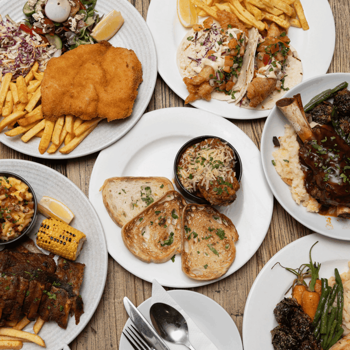 Mount Kembla Village Hotel Diner - Food Selection
